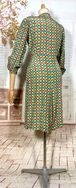 Spectacular Green Print 1930s Volup Dress with Bishop Sleeves