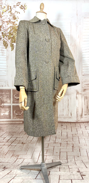 1940s Atomic Fleck Tweed Coat – Strong Shouldered Flecked Tweed Swing Coat