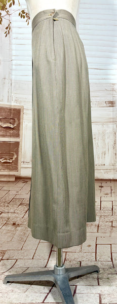 1940s Taupe Pinstripe Wool Skirt Suit – Spearpoint Collar Tailored Jacket