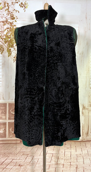 Incredible Emerald Green 1940s Coat With Astrakhan Lining
