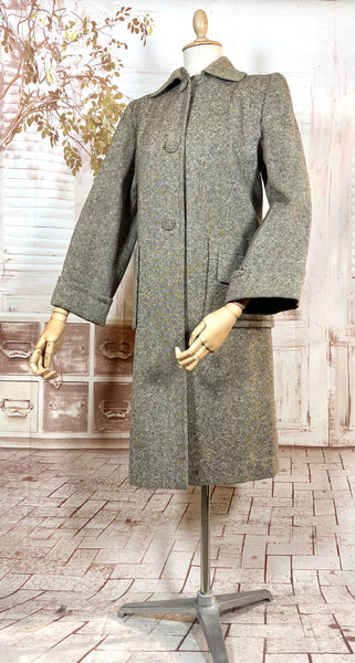 1940s Atomic Fleck Tweed Coat – Strong Shouldered Flecked Tweed Swing Coat