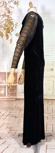 Luxurious 1930s Black Silk Velvet Evening Gown with Gold Lamé Chiffon Sleeves