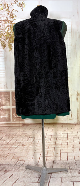 Incredible Emerald Green 1940s Coat With Astrakhan Lining