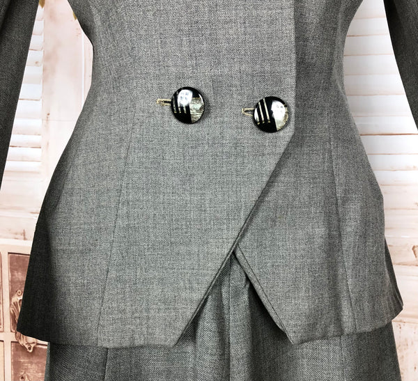 Super Strong Structured 1940s Suit With Statement Buttons