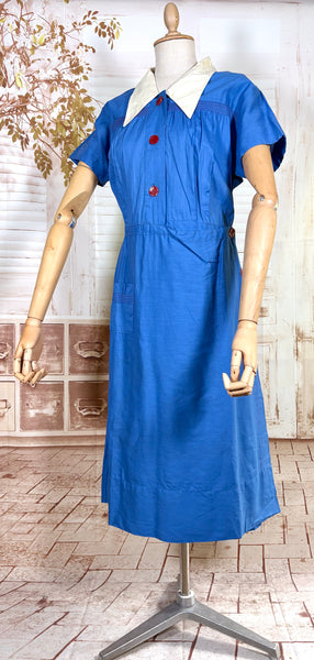 Vibrant Volup 1940s Cornflower Blue Day Dress with Ivory Collar