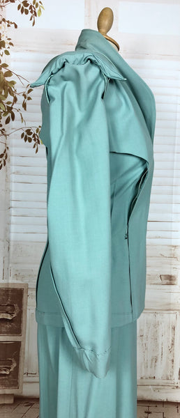 Insane Original 1940s Aqua Turquoise Summer Suit With Beautiful Buttons