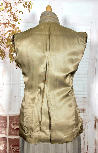 1940s Taupe Pinstripe Wool Skirt Suit – Spearpoint Collar Tailored Jacket