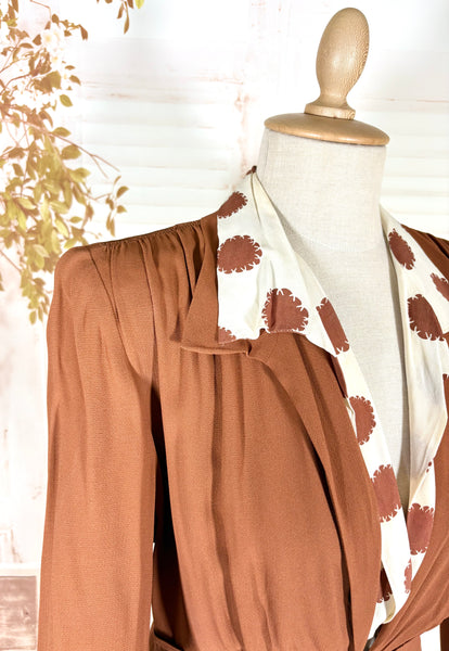 1940s Tan Crepe Day Dress With Printed Shirt Insert
