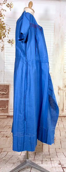 Vibrant Volup 1940s Cornflower Blue Day Dress with Ivory Collar