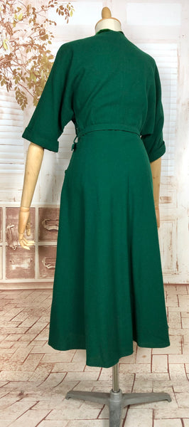 Stunning Emerald Green Volup Late 1940s / Early 1950s Wool Dress