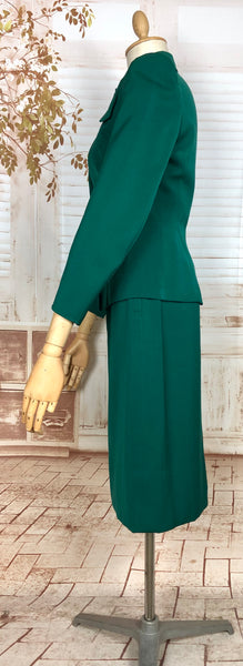 1940s Green Gabardine Suit with Scalloped Collar & Triple Button Details – Unlabelled Lilli Ann