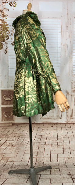 LAYAWAY PAYMENT 6 OF 6 - RESERVED FOR GILDA - Incredible Original 1920s Vintage Green And Gold Lamé Flapper Coat With Amazing Gigot Sleeves