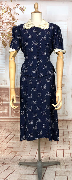 Fabulous Original Late 1930s Volup Vintage Navy Blue And White Abstract Print Dress And Jacket Set