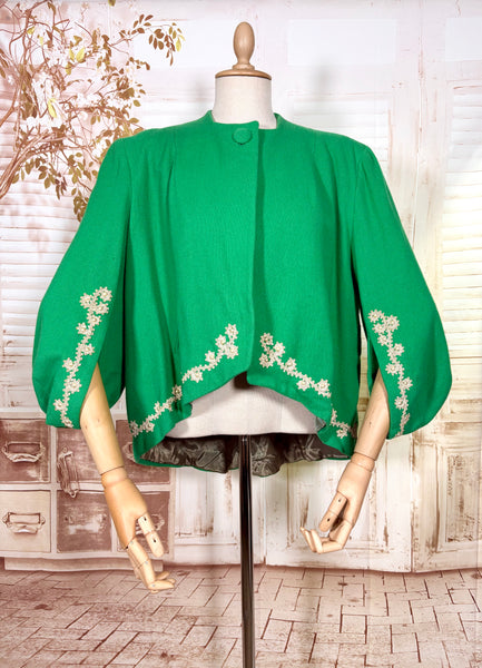 Exquisite Volup Kelly Green 1940s Swing Coat With Statement Sleeves By Best & Co