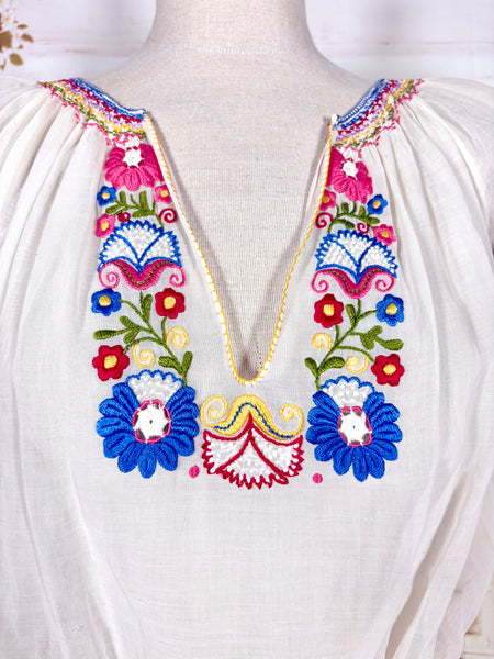 Rare 1930s Hungarian Embroidered Peasant Blouse – Hand Stitched Floral Cotton Top