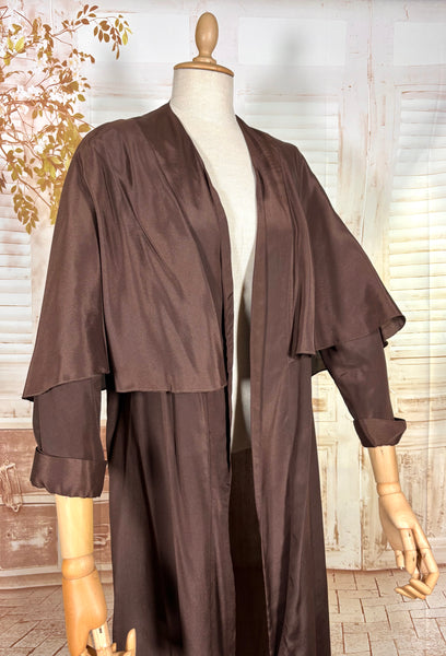 Exceptional 1930s Brown Caped Duster Coat