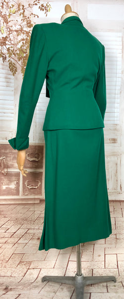 Incredible Original 1940s Vintage Kelly Green Wool Peplum Skirt Suit By Julliard