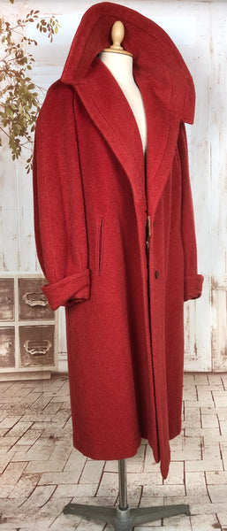 LAYAWAY PAYMENT 1 OF 2 - RESERVED FOR BIRGIT - Incredible Original Late 1940s Volup Vintage Lipstick Red Swing Coat With Huge Collar