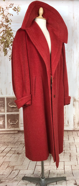 LAYAWAY PAYMENT 2 OF 2 - RESERVED FOR BIRGIT - Incredible Original Late 1940s Volup Vintage Lipstick Red Swing Coat With Huge Collar