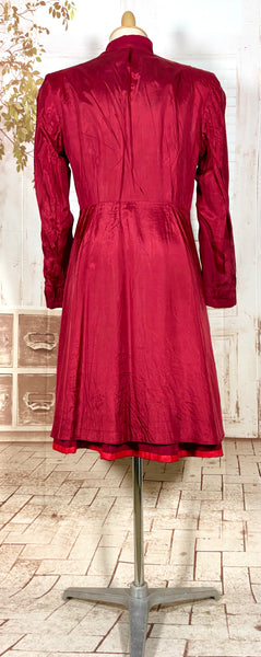 1940s Red Wool Princess Coat – Tailored Fit with Flared Skirt Silhouette