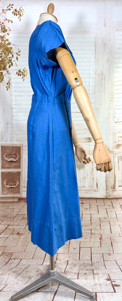Vibrant Volup 1940s Cornflower Blue Day Dress with Ivory Collar
