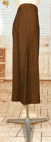 1940s Pumpkin Orange Check Skirt Suit – Tailored Hourglass Silhouette