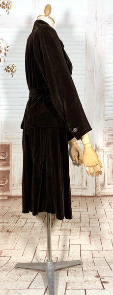 Unusual Chocolate Brown Velvet Late 1930s / Early 1940s Ski Sport Suit With Zip Front