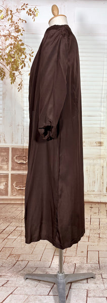 Exceptional 1930s Brown Caped Duster Coat