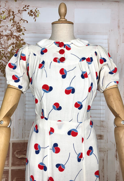 Stunning Original 1930s Vintage White Spring Dress With Stylised Floral Print