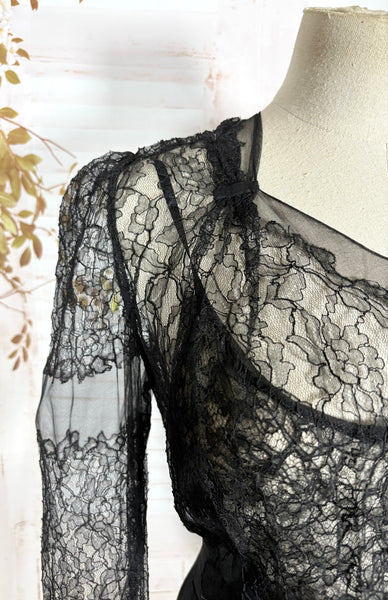 1930s Black Lace Evening Gown with Statement Buckle Detail - Femme Fatale