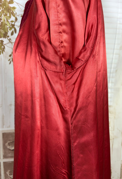 Lipstick Red Late 1940s / Early 1950s Volup Swing Coat By Rothmoor