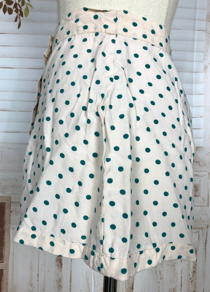 Gorgeous Original 1940s Green And White Shorts By Bourne & Hollingsworth