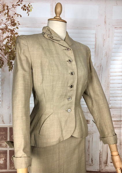 Beautiful Classic 1940s Vintage Cream Tan Summer Suit By Crestview California