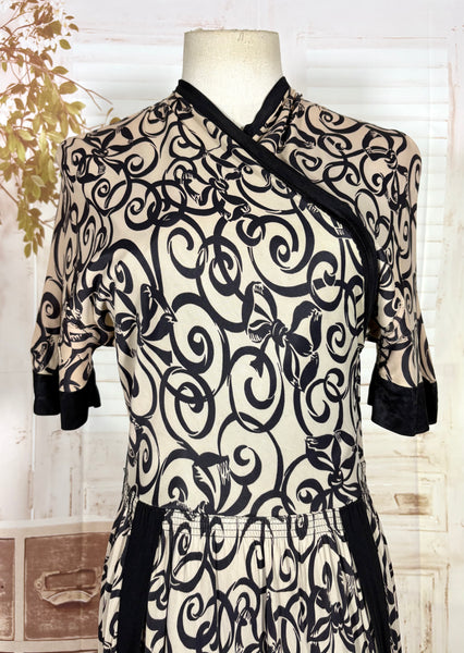 Fabulous 1930s Black And Cream Swirl Pattern Rayon Jersey Dress