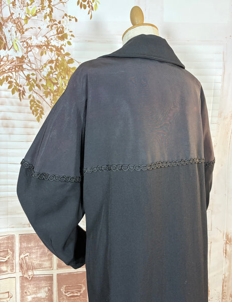 1940s Black Rayon Faille Volup Coat with Bishop Sleeves – Leslie Raymond, London