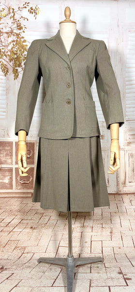 Late 1930s to Early 1940s Warm Grey Wool Skirt Suit – Fields of Milwaukee