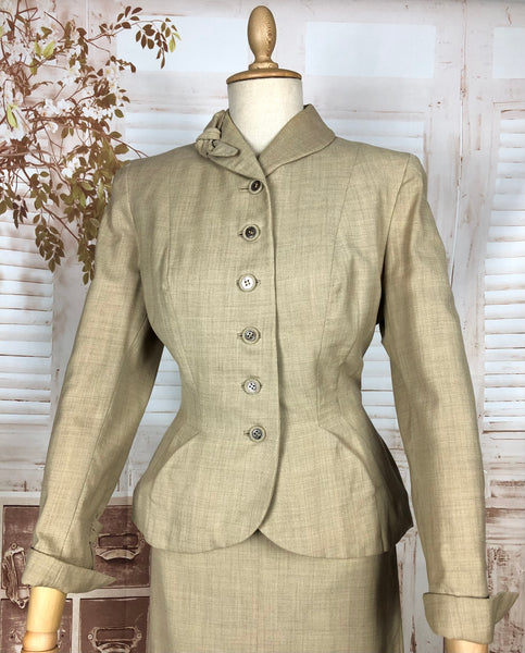 Beautiful Classic 1940s Vintage Cream Tan Summer Suit By Crestview California