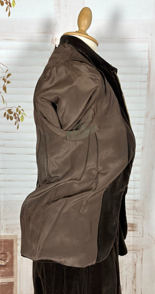 Unusual Chocolate Brown Velvet Late 1930s / Early 1940s Ski Sport Suit With Zip Front