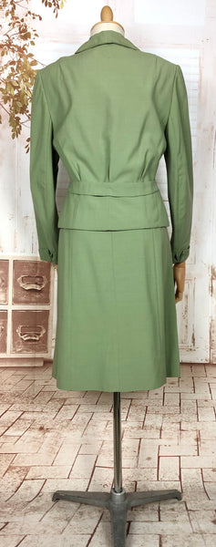 Wonderful Original Late 1940s / Early 1950s Vintage Spring Green Belt Back Suit