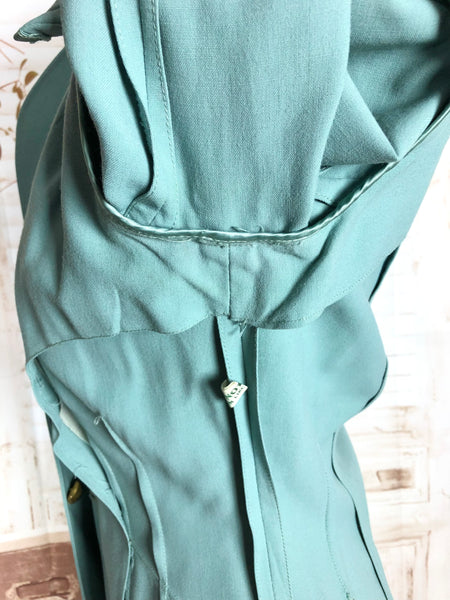 Insane Original 1940s Aqua Turquoise Summer Suit With Beautiful Buttons