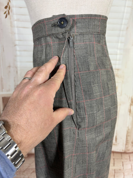 1940s Grey Checked Skirt Suit with Pink Overcheck & Button Detail