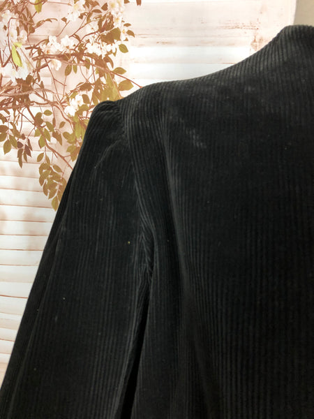 Fabulous Original 1940s Vintage Black Corduroy Swing Coat