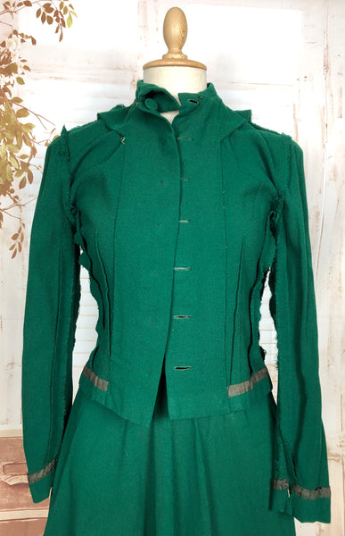 Stunning Original Late 1940s Vintage Forest Green New Look Suit