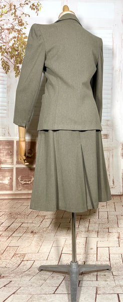 Late 1930s to Early 1940s Warm Grey Wool Skirt Suit – Fields of Milwaukee