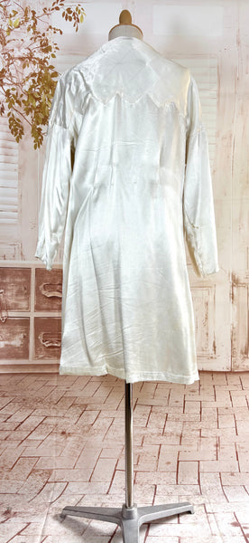 Exquisite Late 1920s / Early 1930s Off White Silk Velvet Opera Coat