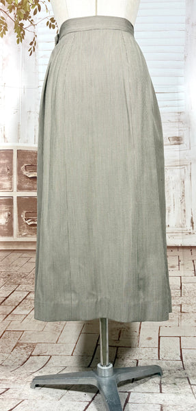 1940s Taupe Pinstripe Wool Skirt Suit – Spearpoint Collar Tailored Jacket