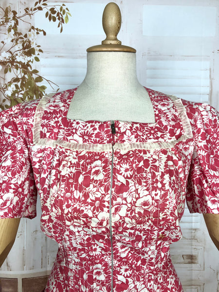 Wonderful Original 1940s Vintage Red And White Floral Print Zip Front Dress