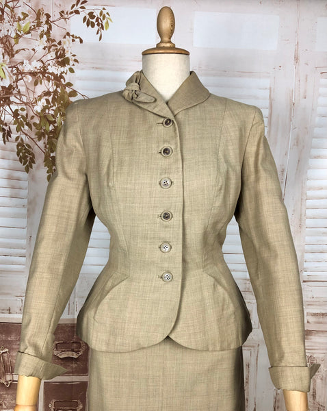 Beautiful Classic 1940s Vintage Cream Tan Summer Suit By Crestview California