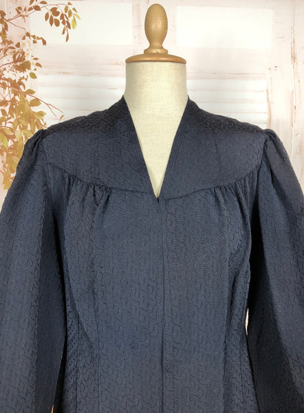 Elegant 1930s Lightweight Crepe Coat With Balloon Sleeves