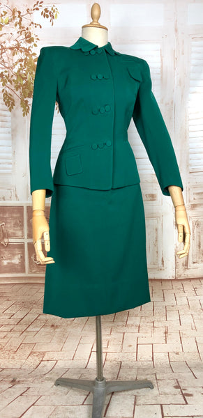 1940s Green Gabardine Suit with Scalloped Collar & Triple Button Details – Unlabelled Lilli Ann